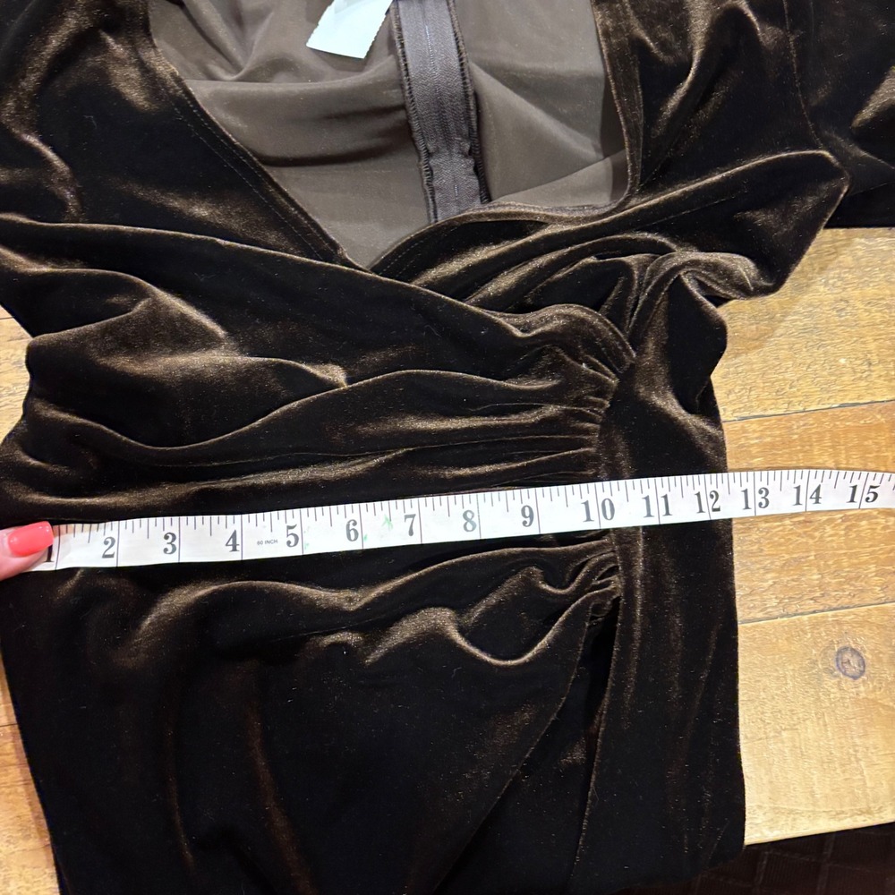 Tadashi Shoji Velvet Brown Ruched Wrap Dress Long Sleeve Stretchy‎ 
Midi XS - Picture 11 of 14
